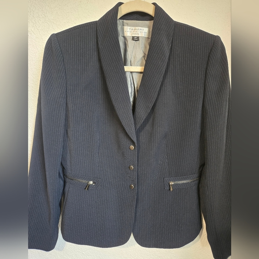 tahari arthur s levine petite Size 4